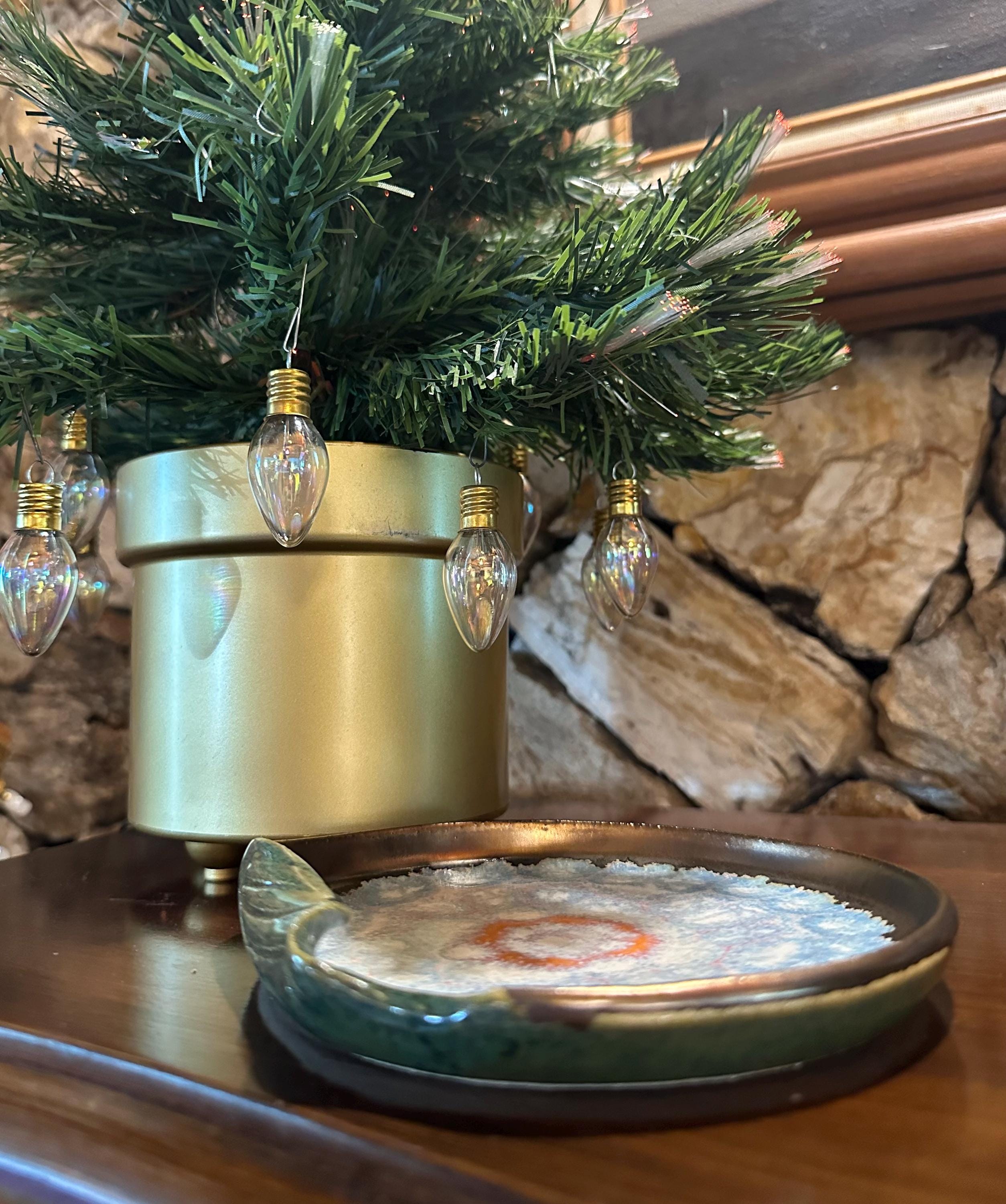 Leafy: Wheel Thrown, Hand-Painted Ceramic Bowl